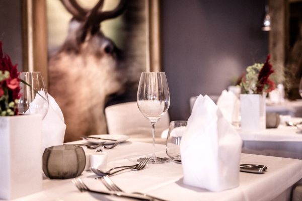 Schmankerl und Brettljause in der urigen Kitz Alm im Hotel Kitzhof
