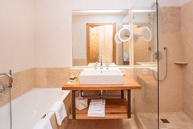 Badezimmer im Doppelzimmer Superior Streif im Kitzhof